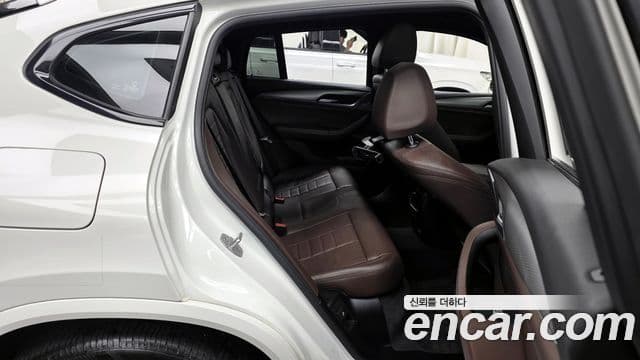 BMW X4 2021 — Photo 15/20