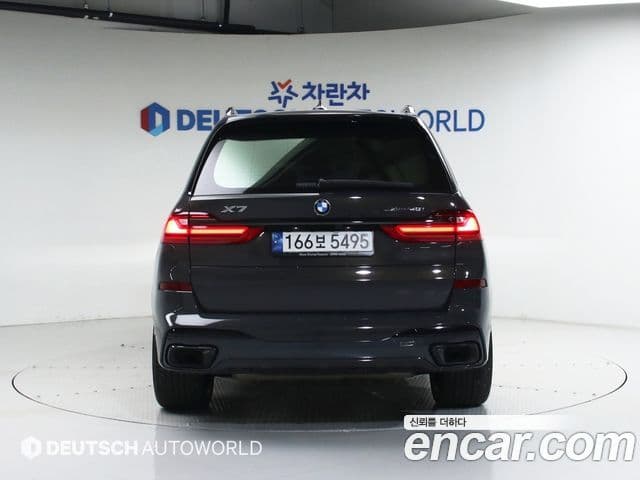 BMW X7 2022 — ფოტო 8/20