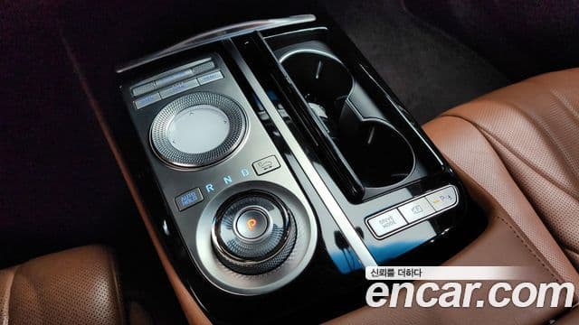Genesis Electrified G80 2020 — Şəkil 9/20