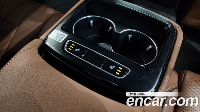 Genesis Electrified G80 2020 — Şəkil 19/20