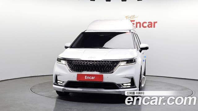 Kia Carnival 2021 — ფოტო 3/20
