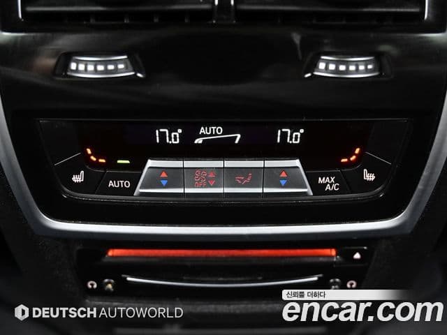 BMW X7 2020 — ფოტო 16/20
