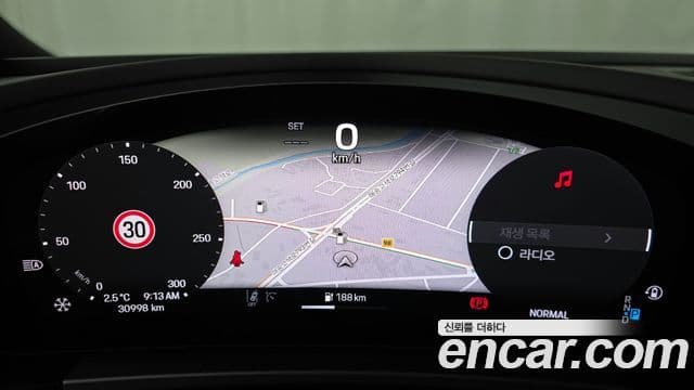 Porsche Macan EV 2025 — Photo 19/20