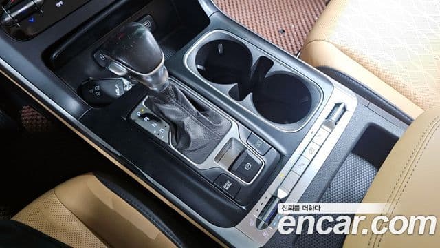 Kia Carnival 2021 — Фото 9/20