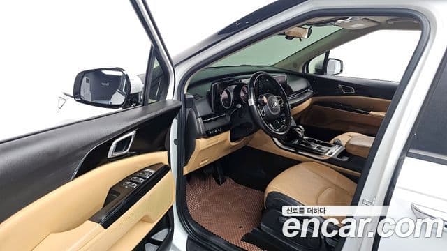 Kia Carnival 2021 — Фото 10/20