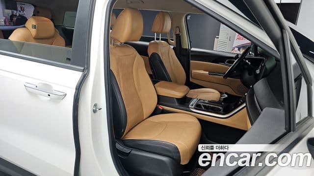 Kia Carnival 2021 — Фото 12/20
