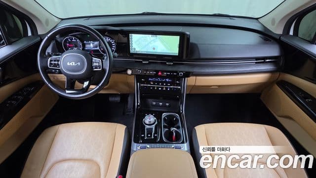 Kia Carnival 2022 — ფოტო 7/20