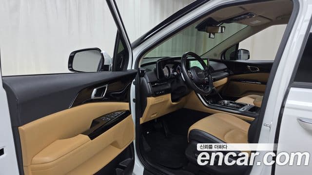 Kia Carnival 2022 — ფოტო 10/20