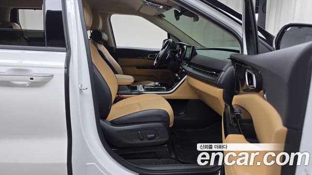 Kia Carnival 2022 — ფოტო 11/20