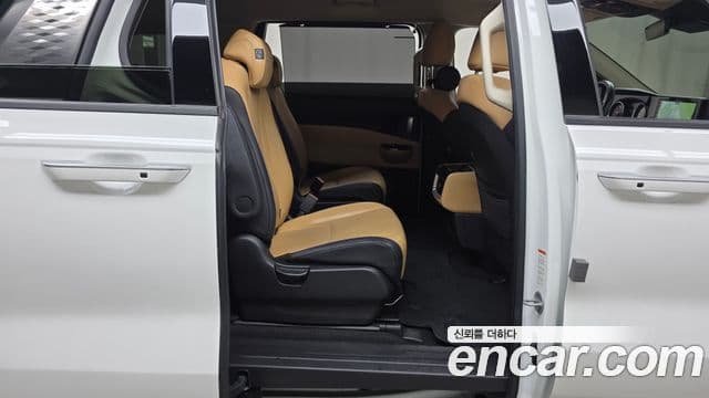 Kia Carnival 2022 — ფოტო 12/20
