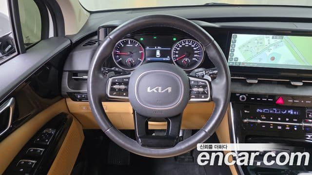 Kia Carnival 2022 — ფოტო 13/20