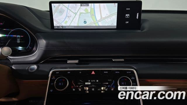 Genesis GV80 2020 — ფოტო 14/20