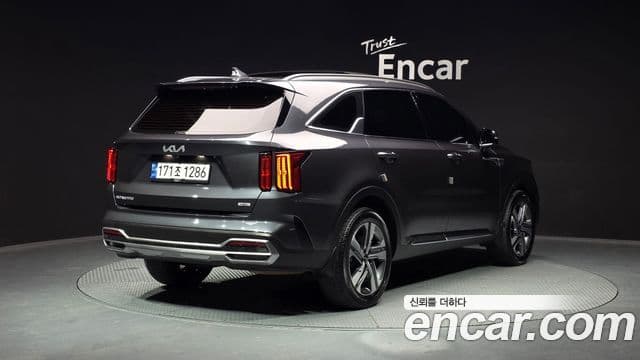 Kia Sorento 2022 — ფოტო 2/20