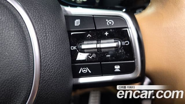 Kia Sorento 2022 — ფოტო 19/20