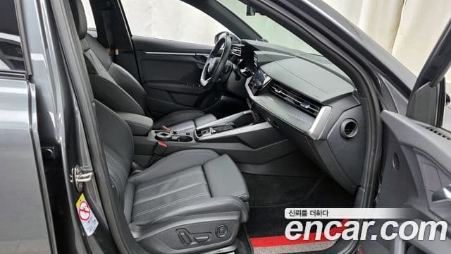 Audi A3 2023 — фото 11 из 20
