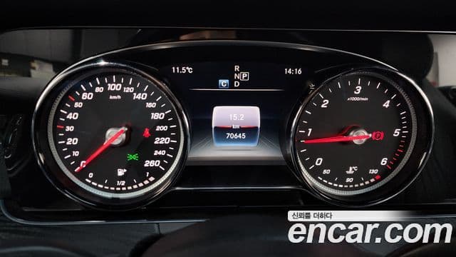 Mercedes-Benz E-Class 2018 — ფოტო 8/20