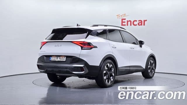 Kia Sportage 2021 — ფოტო 2/20