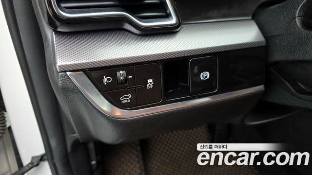 Kia Sportage 2021 — ფოტო 13/20