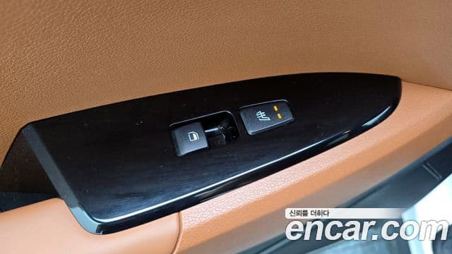Kia Sportage 2021 — ფოტო 17/20
