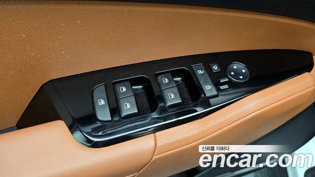Kia Sportage 2021 — ფოტო 18/20