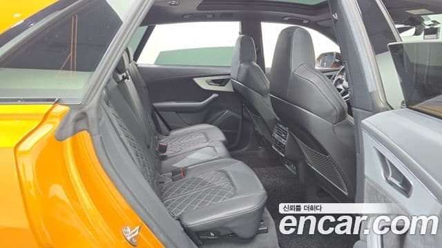 Audi Q7 2021 — Şəkil 12/20
