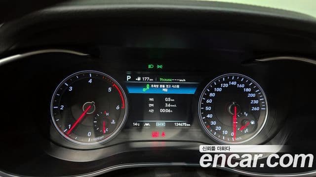 Genesis G70 2019 — ფოტო 8/20