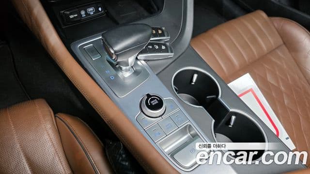 Genesis G70 2019 — ფოტო 9/20