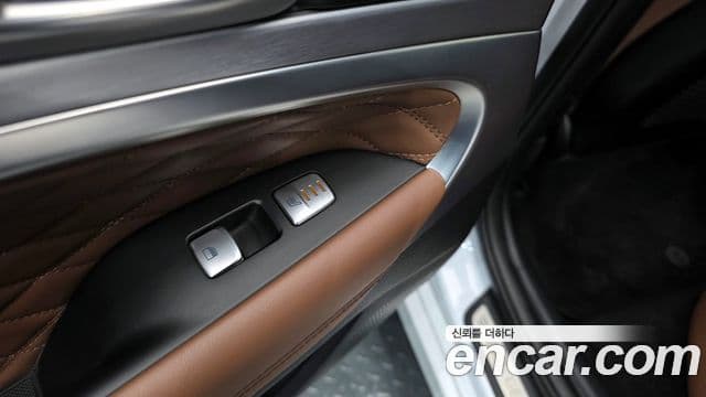 Genesis G70 2019 — ფოტო 17/20