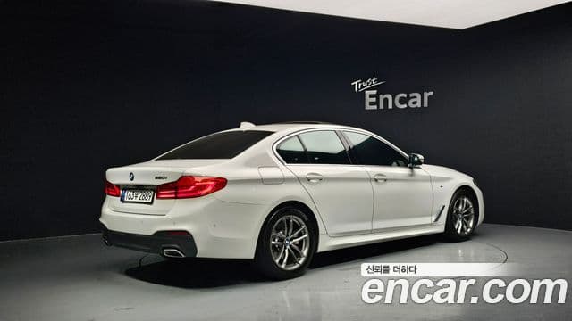 BMW 5 Series 2020 — Şəkil 9/20