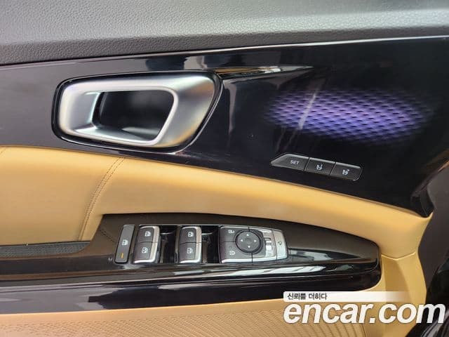 Kia Carnival 2022 — ფოტო 12/20