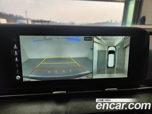 Kia Carnival 2022 — ფოტო 19/20