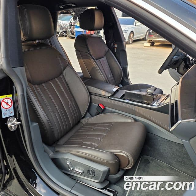 Audi A7 2021 — ფოტო 7/18