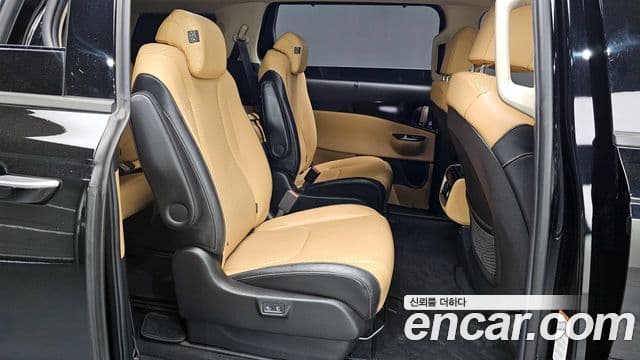 Kia Carnival 2020 — Photo 9/20
