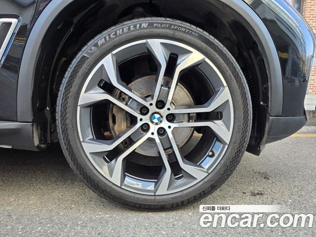 BMW X5 2022 — Photo 11/20
