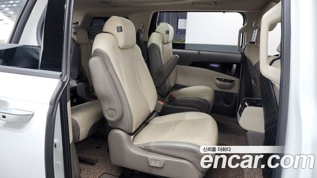 Kia Carnival 2022 — Фото 11/20