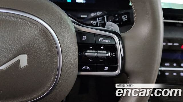 Kia Carnival 2022 — Фото 17/20