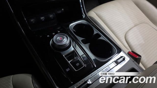 Kia Carnival 2021 — ფოტო 9/20