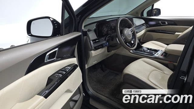 Kia Carnival 2021 — ფოტო 12/20