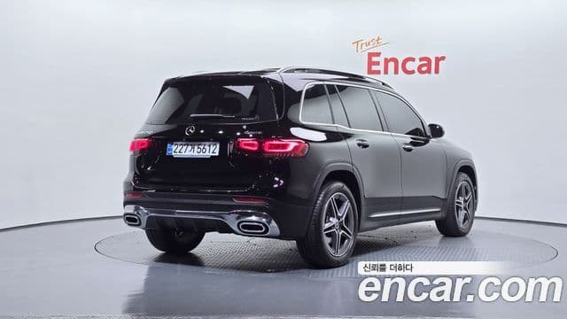 Mercedes-Benz GLB-Class 2023 — ფოტო 2/20