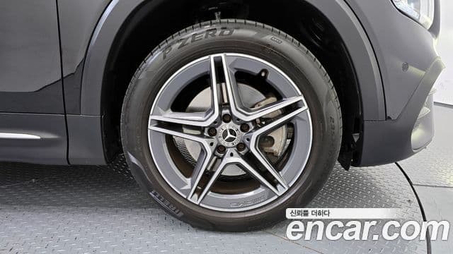 Mercedes-Benz GLB-Class 2023 — ფოტო 5/20