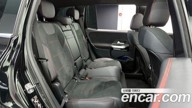 Mercedes-Benz GLB-Class 2023 — ფოტო 12/20
