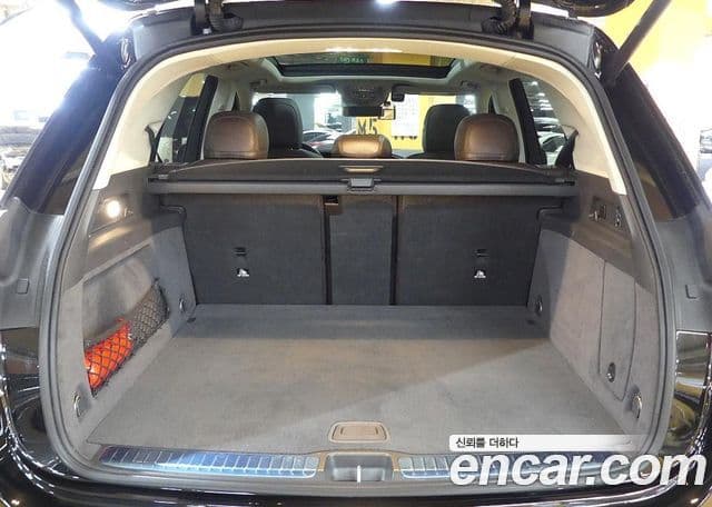 Mercedes-Benz GLE-Class 2020 — ფოტო 4/20