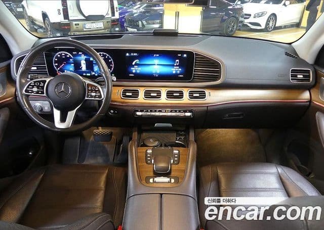 Mercedes-Benz GLE-Class 2020 — ფოტო 7/20