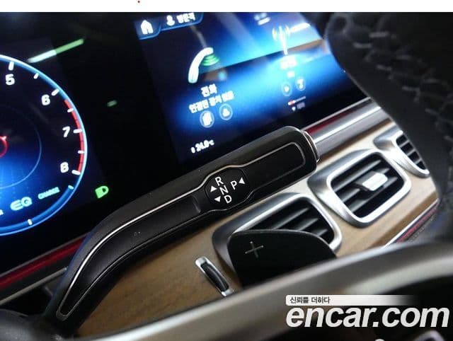 Mercedes-Benz GLE-Class 2020 — ფოტო 9/20