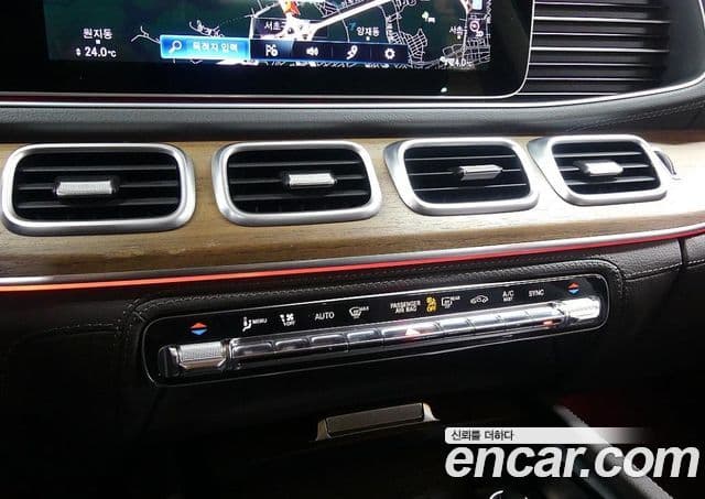Mercedes-Benz GLE-Class 2020 — ფოტო 16/20