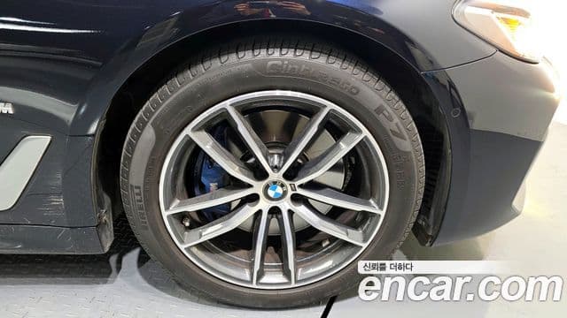 BMW 5 Series 2020 — ფოტო 5/20