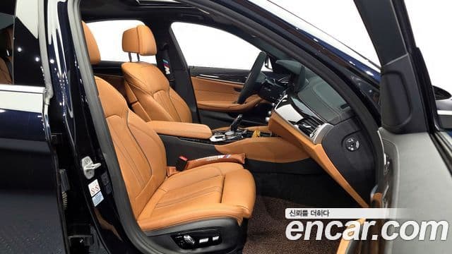 BMW 5 Series 2020 — ფოტო 11/20