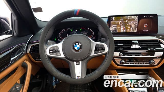 BMW 5 Series 2020 — ფოტო 13/20