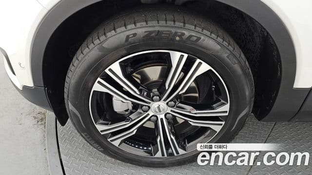 Volvo XC40 2021 — Şəkil 5/20