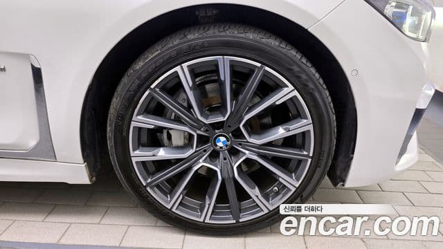 BMW 7 Series 2021 — ფოტო 5/20
